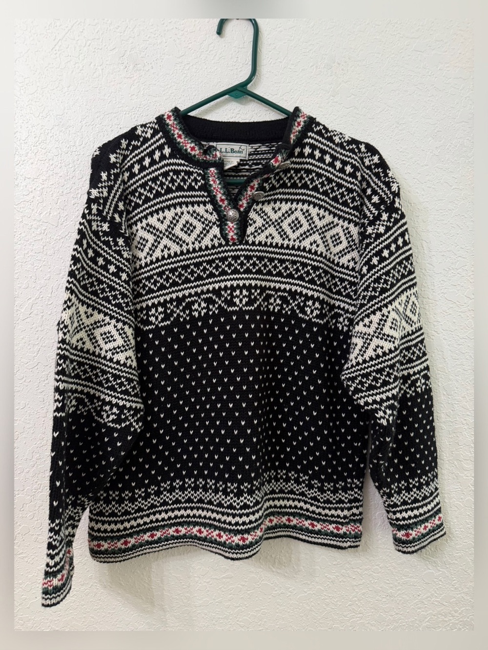 Vintage LL Bean Black and White Nordic-style Henley Sweater - S